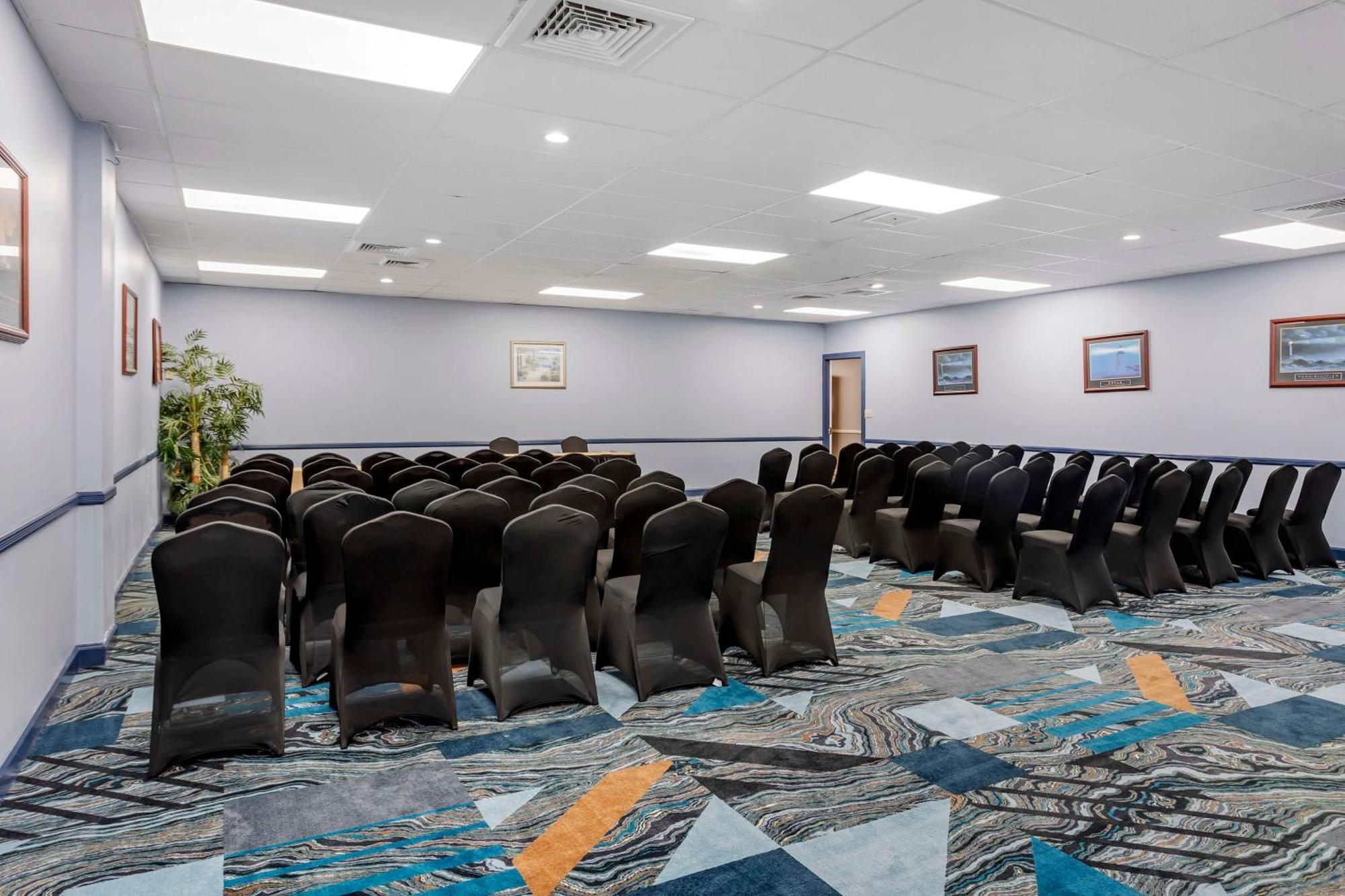 Best Western Rutgers University Hotel East Brunswick Dış mekan fotoğraf