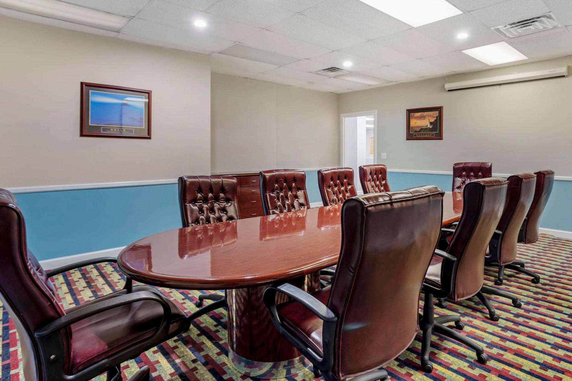 Best Western Rutgers University Hotel East Brunswick Dış mekan fotoğraf