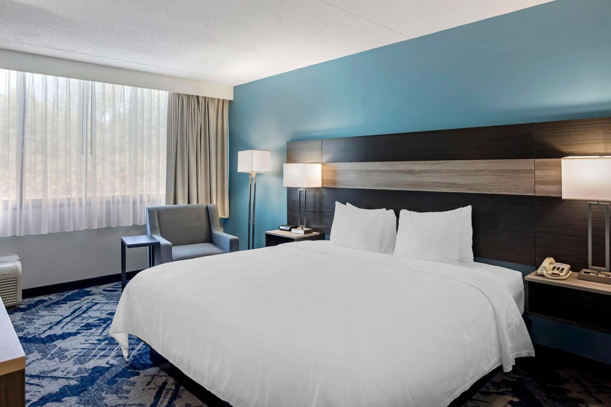 Best Western Rutgers University Hotel East Brunswick Dış mekan fotoğraf
