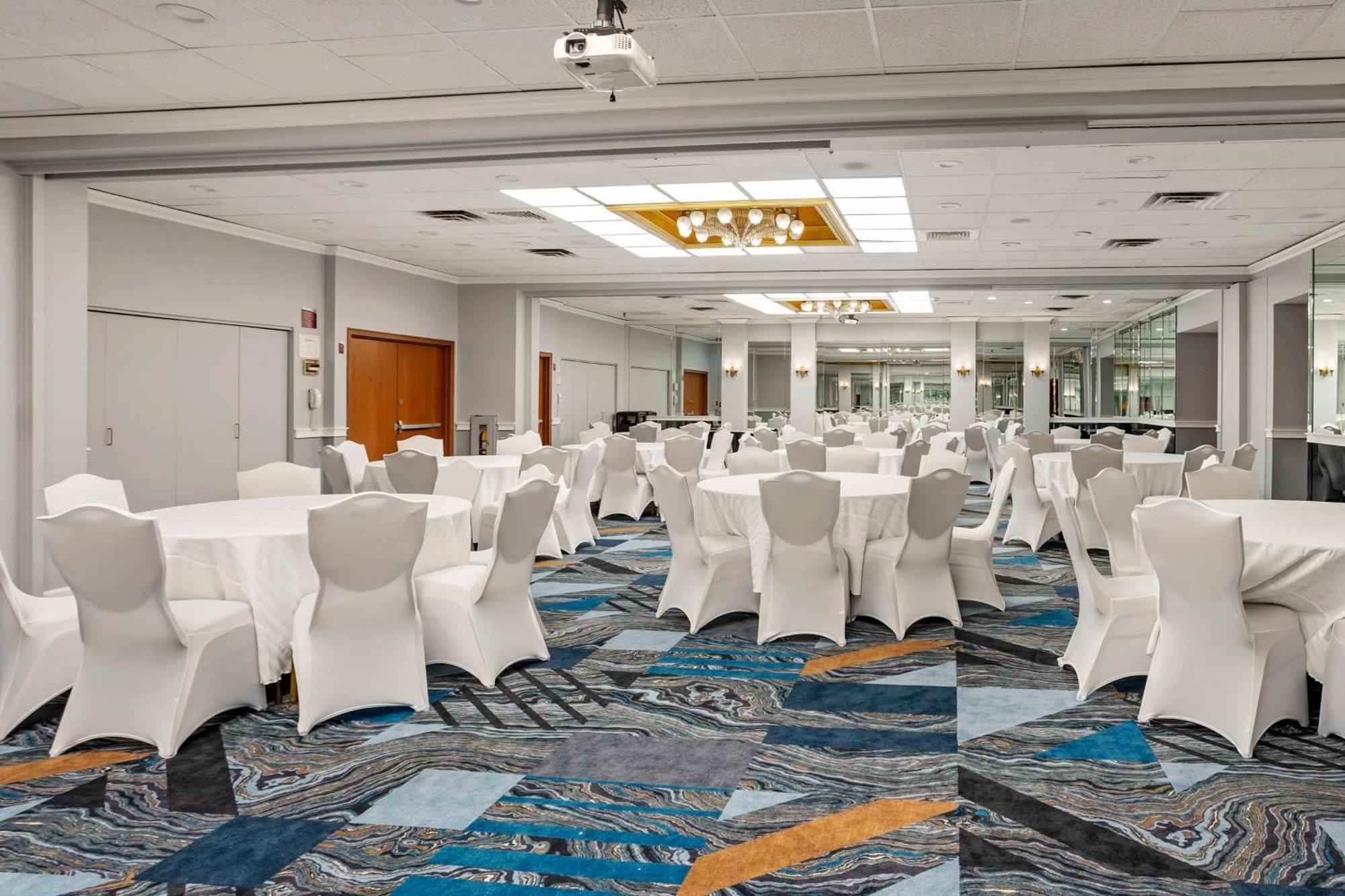 Best Western Rutgers University Hotel East Brunswick Dış mekan fotoğraf